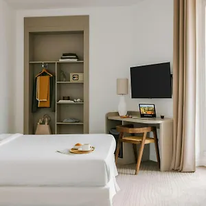 https://yelo-lumiere-powered-by-sonder.fr-provencehotel.com